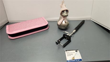 Metal Duck & Selfie Stick & Case