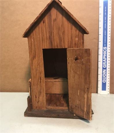 (Resale) Outhouse Deco