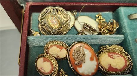 Jewelry Box With Jewelry