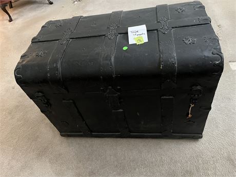 Vintage Trunk with Inserts