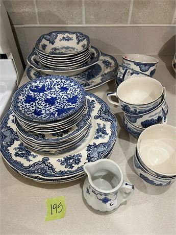 Johnson Bros England Old Britain Castles Dishes