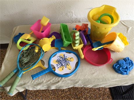 Lot of beach and sand box toys