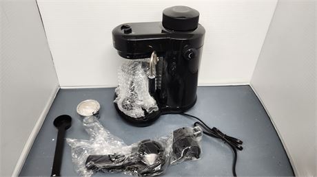 Magic Chef Espresso Machine. Box Was Damaged But Machine Is NEW