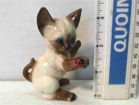 Porcelain Kitty