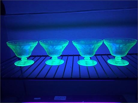 4 Uranium Glass Cups