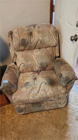 Recliner. Needs Cleaned