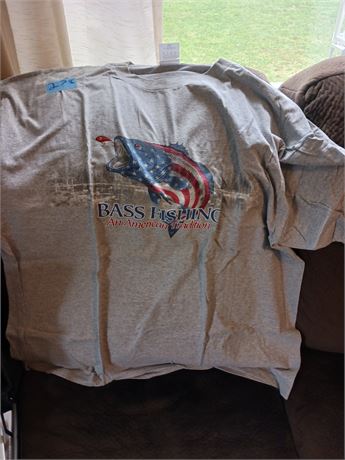 T-shirt Size in picture