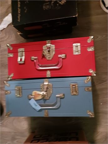 Small storage trunks