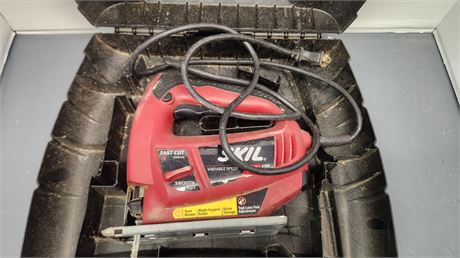 Skil Saw With Case