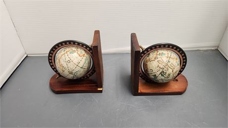 Globe Book Ends