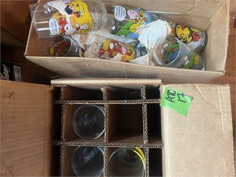 Collectible Character Glasses, Peanuts, PacMan, ET, Tab