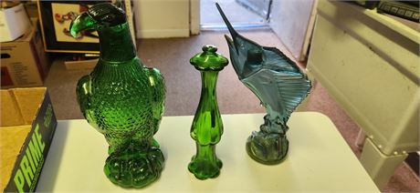 Decorative Glassware. Chips In Glass & Cracks In Glass