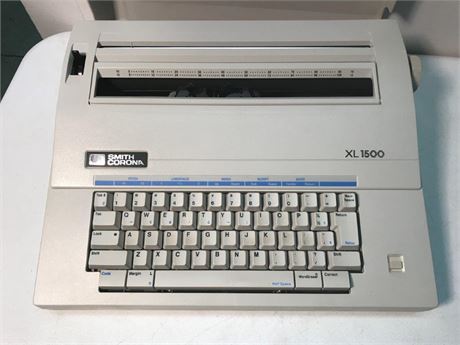 Smith Corona XL1500 Typewriter