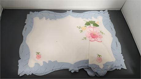 Vintage Placemats & Napkins