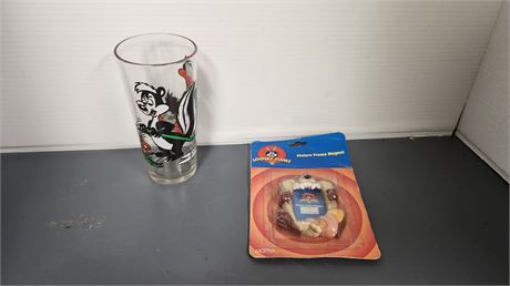 Collectible Looney Tunes Drinking Glass & Picture Frame Magnet