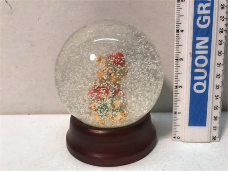 Santa Bear Snowglobe