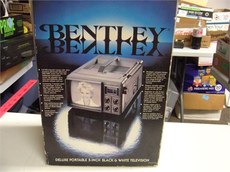 Bentley Deluxe Portable 5-Inch Black & White Television