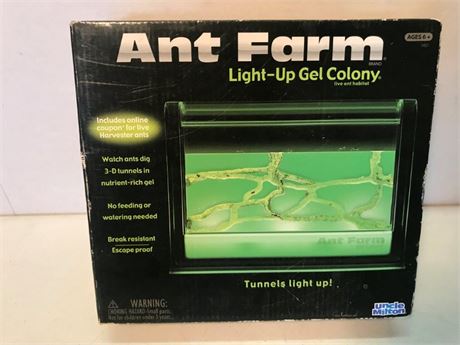 Ant Farm Light-Up Gel Colony