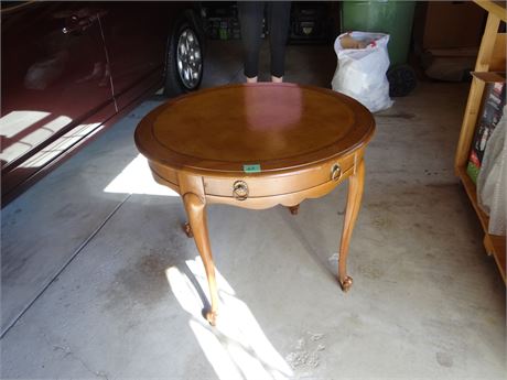 Round One Drawer Table