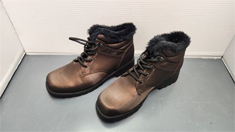 Sporto Insulated Boots. Size 8M