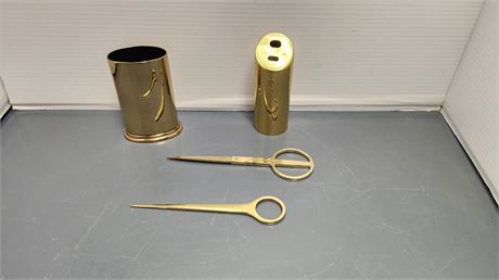 Lot Of Bathroom Items