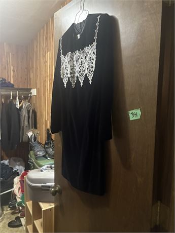 Clothing Closet Lot