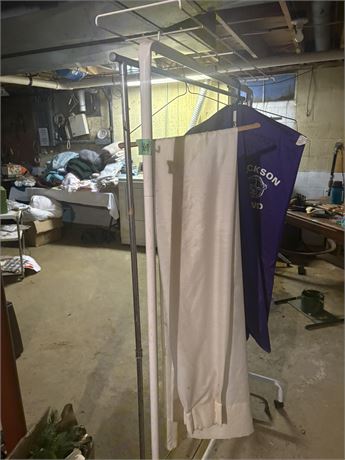 Clothes Hanging Rack