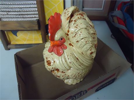 Rooster Cookie Jar. Has Chip On Head