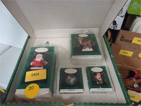 Hallmark Vintage Membership Ornaments Set