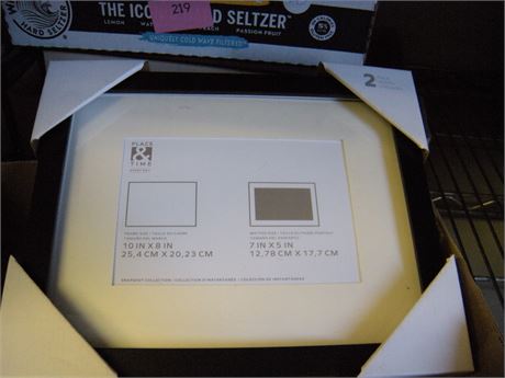 2 Picture Frames