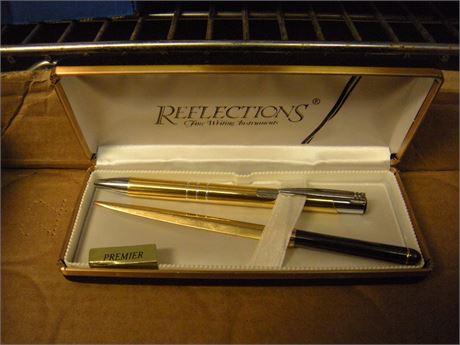 Reflections Pens & Case & Refill cartridges & 2 Other Pens