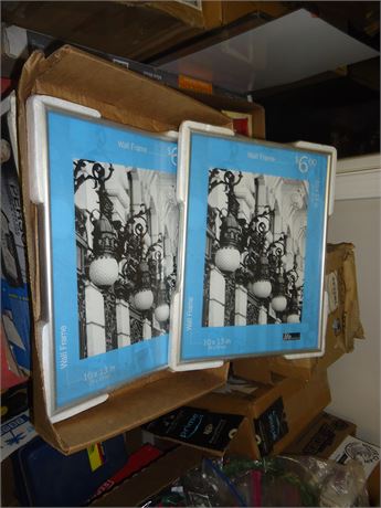 2 Wall Frames