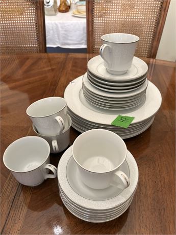 China Set, Crown Victoria