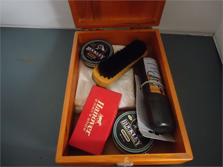 Vintage Shoe Shine Kit In Wood Box