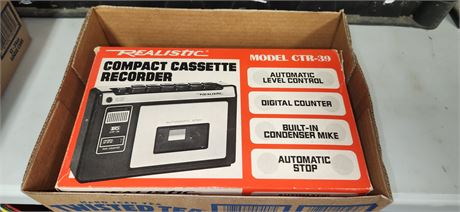 Realistic Compact Cassette Recorder Model CTR-39