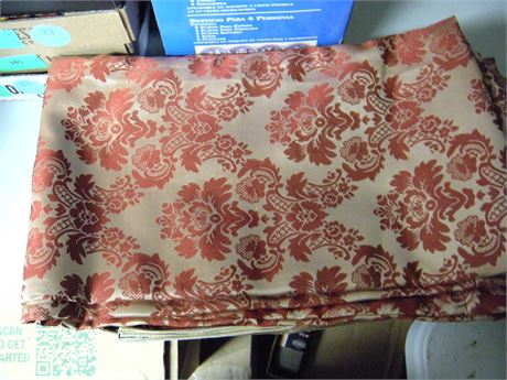 Lot Of Linens