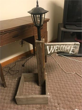 Welcome Post Decor