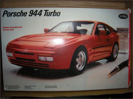 Porsche 944 Turbo Model Kit
