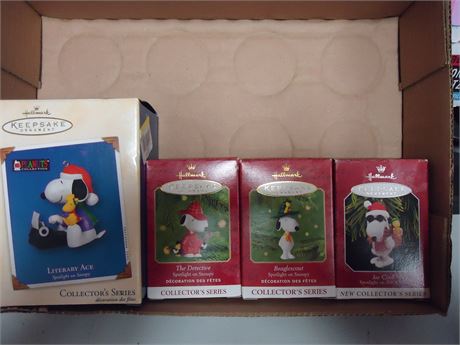 Lot Of Hallmark Ornaments
