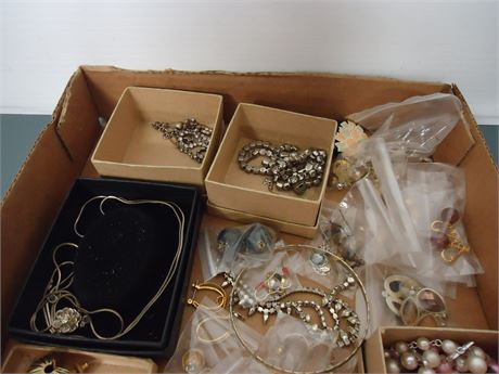 Lot of Jewelry