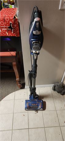 Shark Rocket Deluxe Pro Vacuum