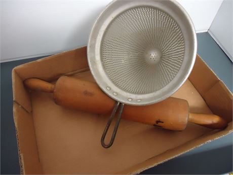 Rolling Pin & Sifter