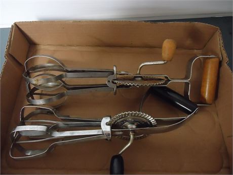 2 Metal Hand Mixers