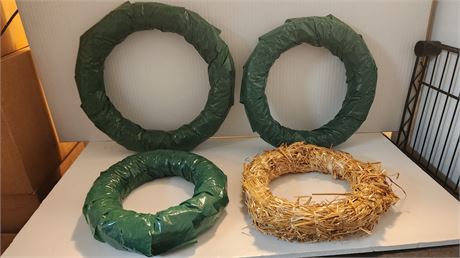 4 Craft Wreaths