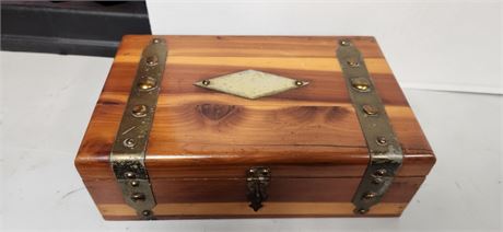Wooden box