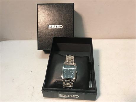 Seiko 7N39-5B20 with Box