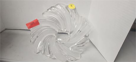Swirl Glass Serving Bowl