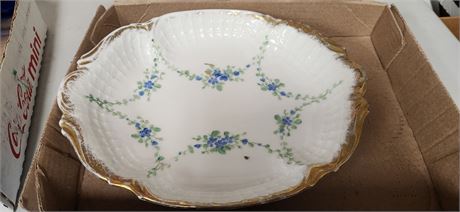 4  Plates & Serving Platter