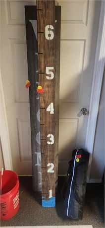 Tall measurement sign