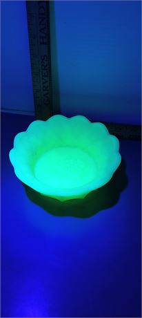 Vintage Fenton Custard Satin Glass Uranium Grape Pattern Bowl